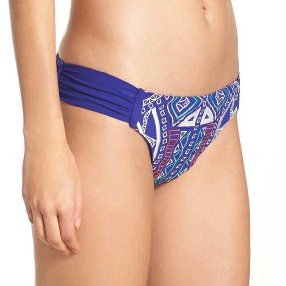 Trina Turk Jakarta Blue Embroidered Swim Bikini Bottom Size Small - Picture 1 of 4